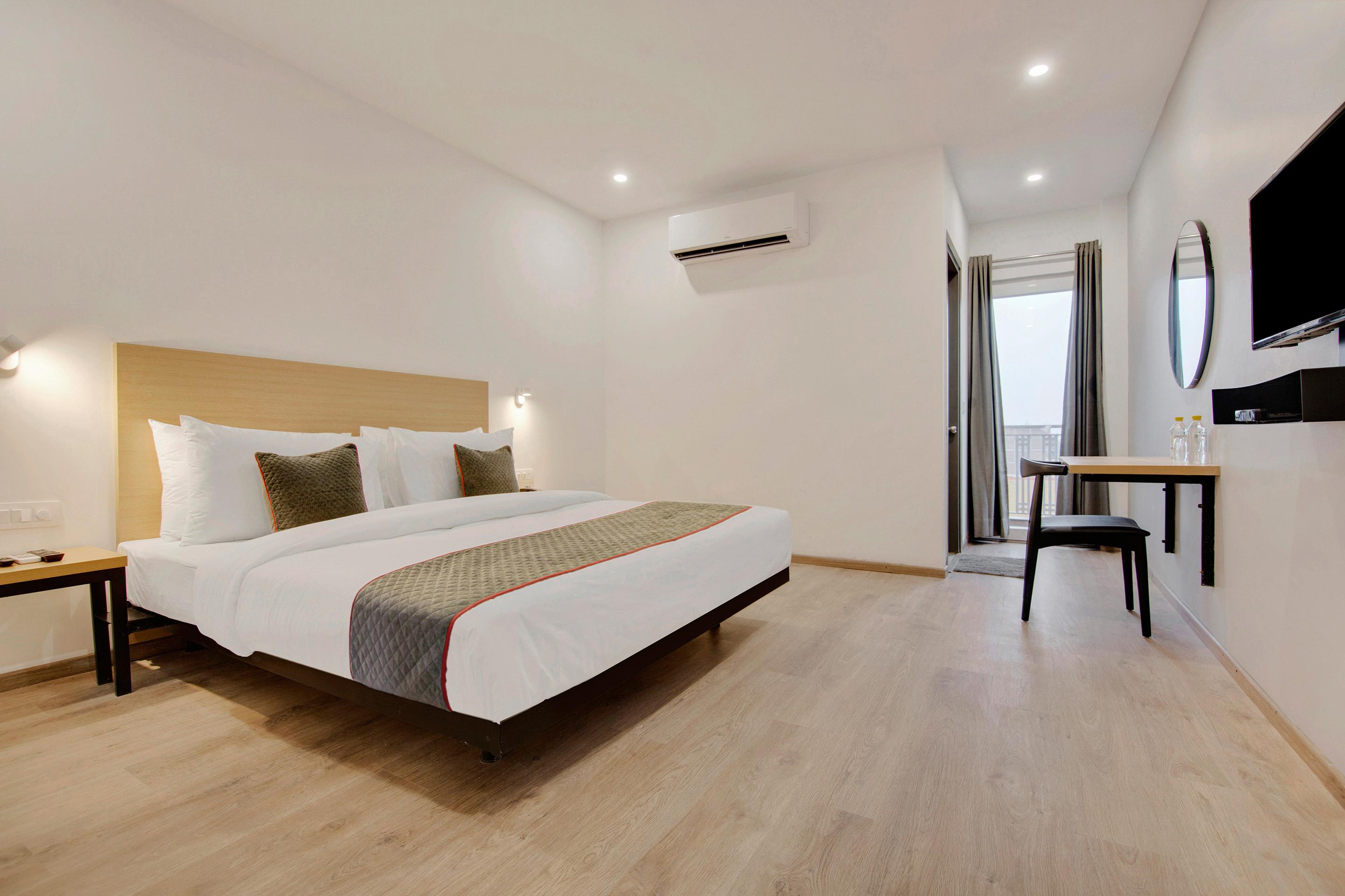 Townhouse Sector 49 Near Logix City Centre Noida Zewnętrze zdjęcie