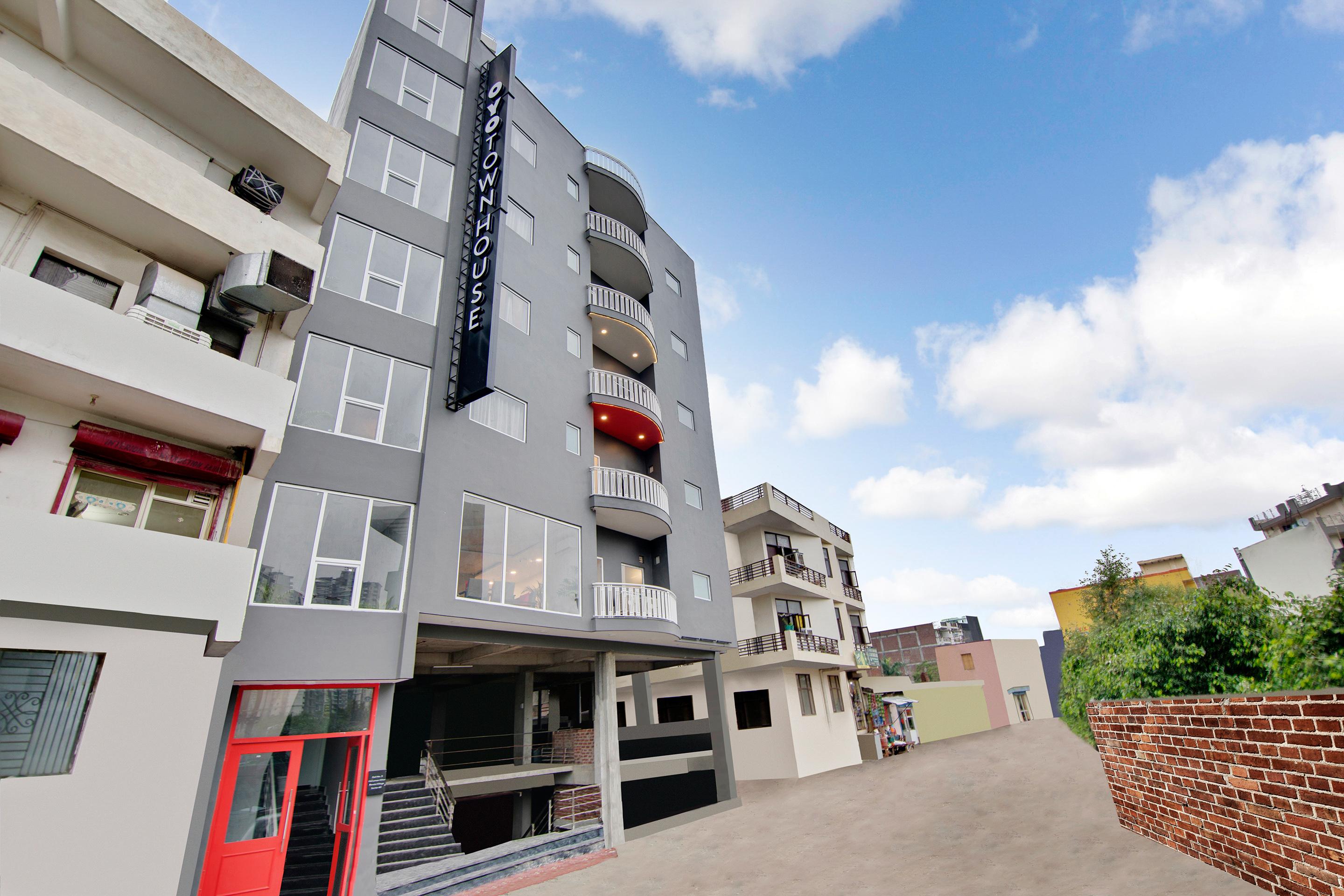 Townhouse Sector 49 Near Logix City Centre Noida Zewnętrze zdjęcie
