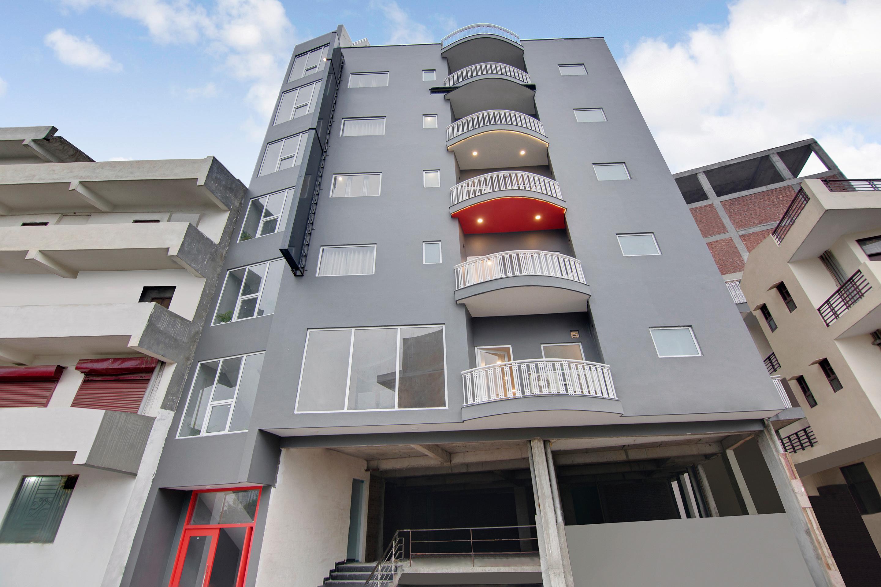 Townhouse Sector 49 Near Logix City Centre Noida Zewnętrze zdjęcie
