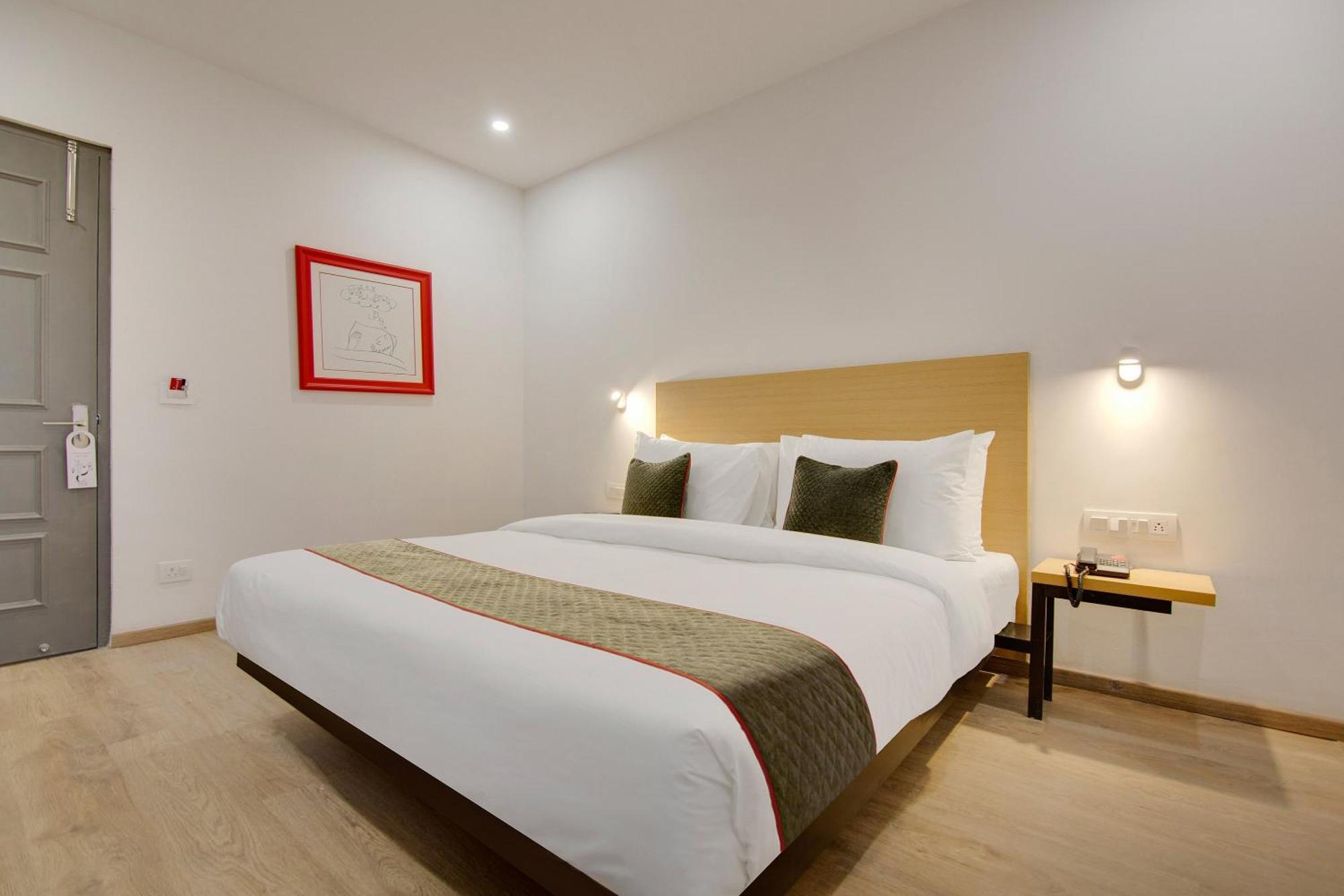 Townhouse Sector 49 Near Logix City Centre Noida Zewnętrze zdjęcie