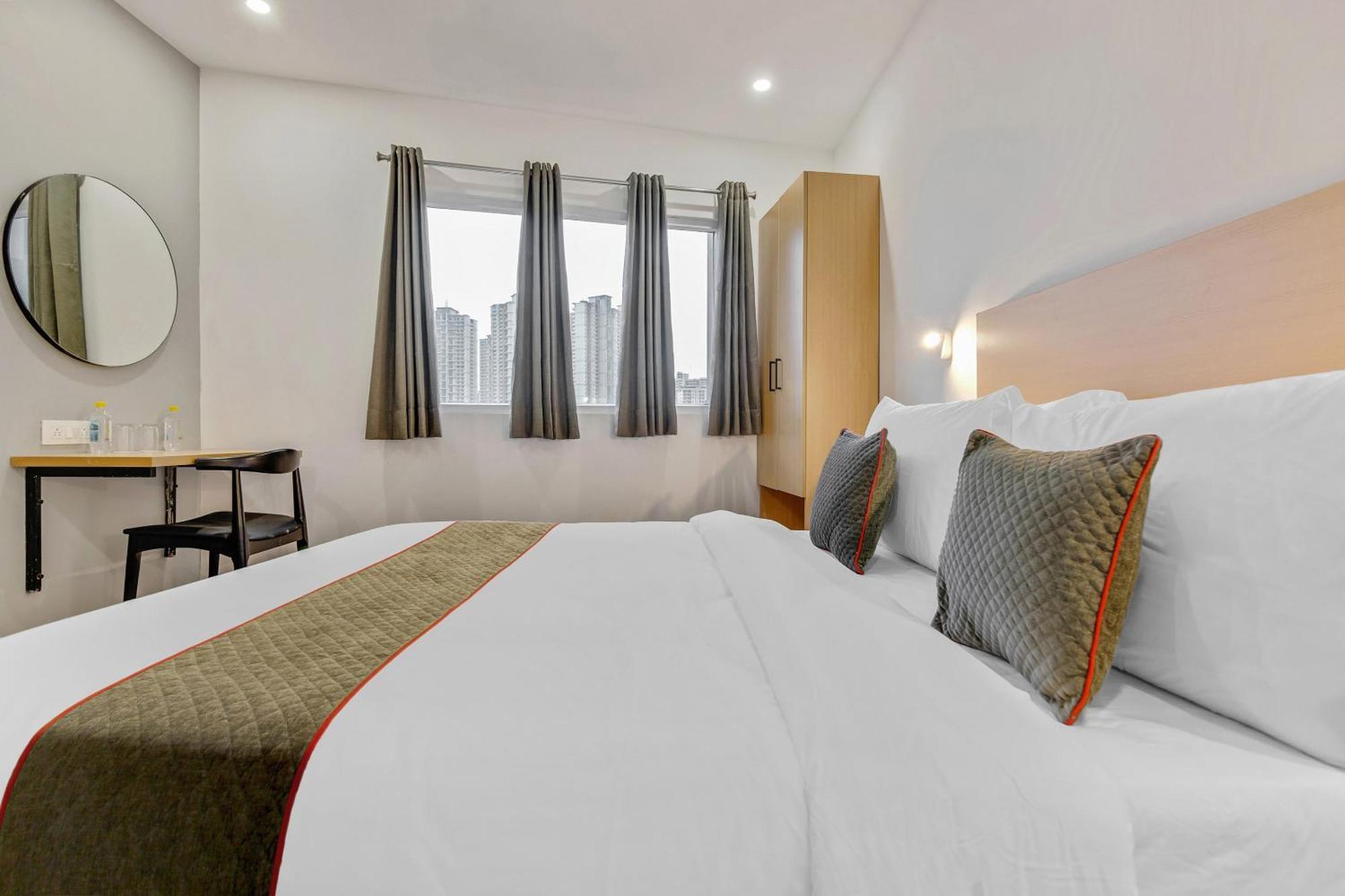 Townhouse Sector 49 Near Logix City Centre Noida Zewnętrze zdjęcie